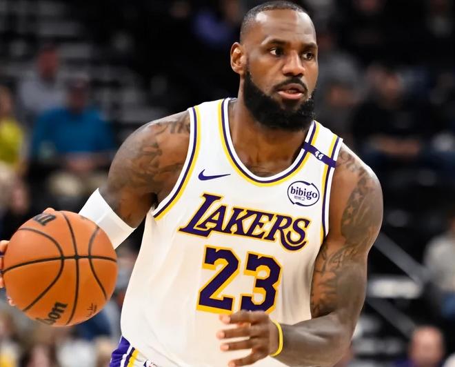 杜蘭特轟32+6+8+2仍無緣今日最佳！對不起，你碰到創紀錄的老詹瞭