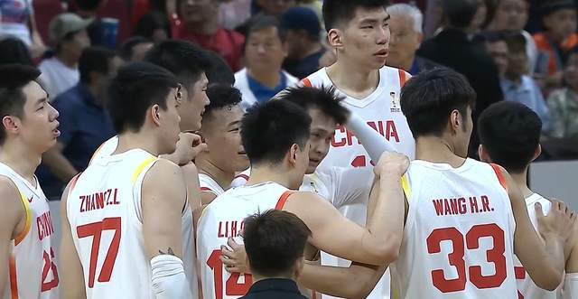 男籃逆轉險勝，出線基本穩瞭，3人絕對功臣，2人拉胯，郭士強無奈