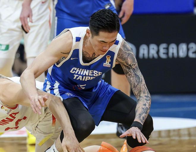 記者：感謝中國臺北主教練末節不上劉錚，讓盧峻翔一通亂幹