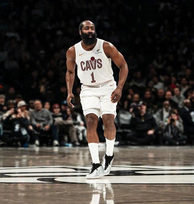 哈登22+9+8NBA歷史第三人，米神缺陣雙塔37分，騎士送籃網8連敗