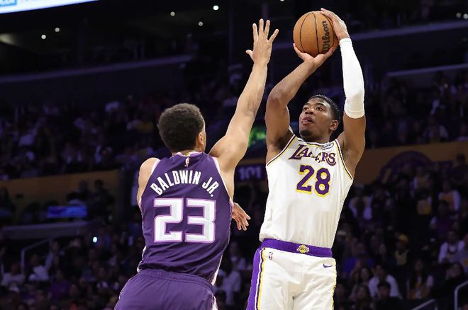 得分能力依然很難發揮，湖人鋒線大將在第二陣容中無法施展才能？