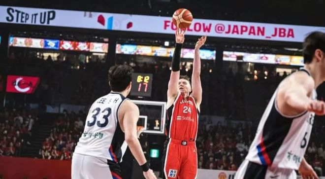 78-72，中國男籃傳來喜訊！日本幫大忙，晉級形勢豁然開朗