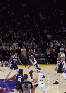 老詹終於高興瞭，他都跳舞瞭！